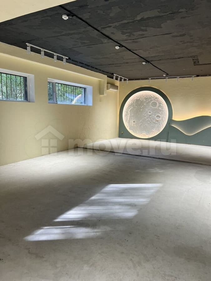 свободного назначения, 300 м²