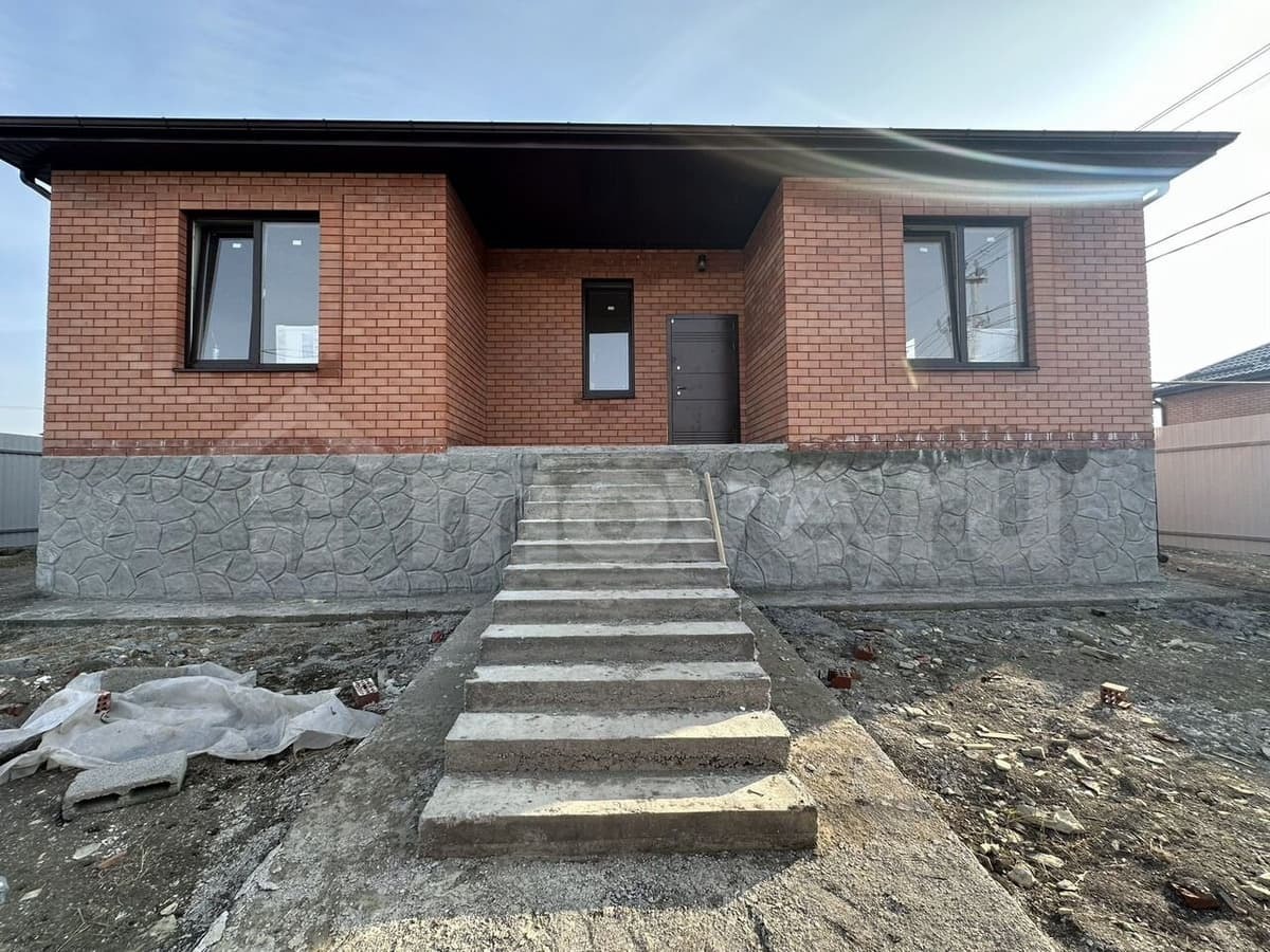 дом, 130 м², 6 соток