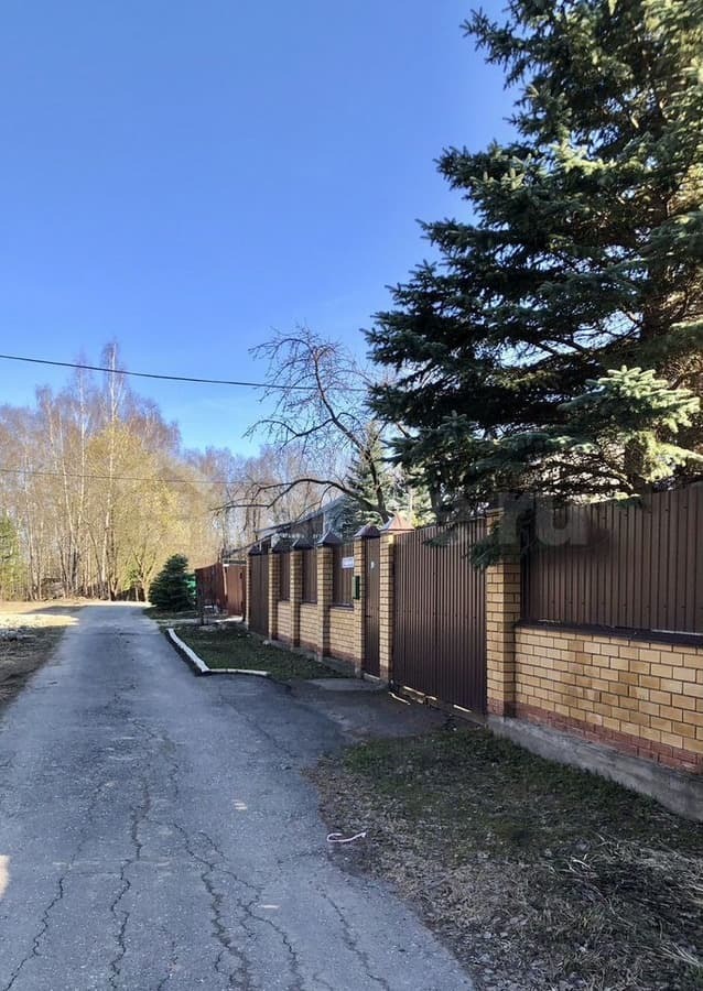 дом, 181.4 м², 8 соток