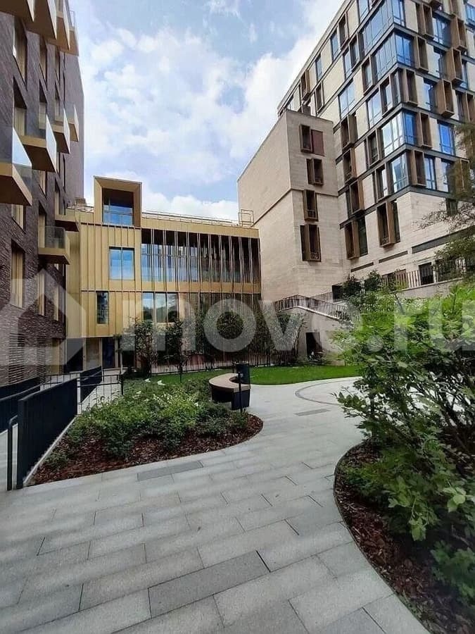 4-комн. квартира, 297 м²